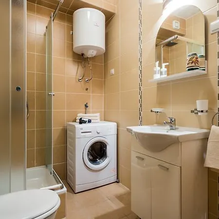 Apartmán ! Promo! Evergreen - Free Public Parking-fast Wi-fi Novi Sad