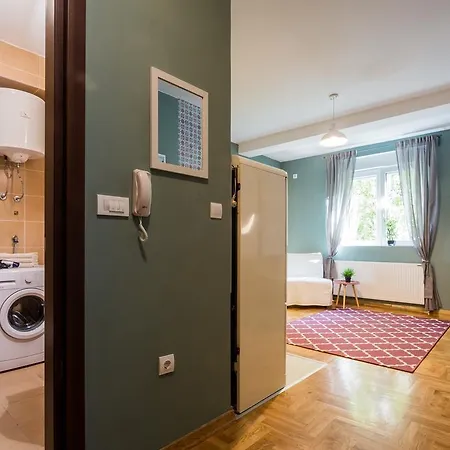 Apartmán ! Promo! Evergreen - Free Public Parking-fast Wi-fi *