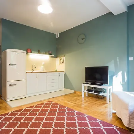 ! Promo! Evergreen - Free Public Parking-fast Wi-fi * Novi Sad